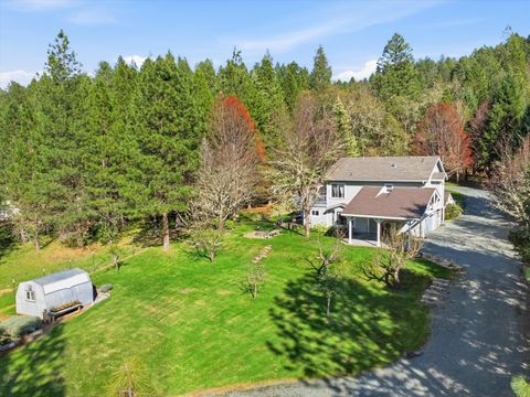 Tiny photo for 916 Ferry Road, Grants Pass, OR 97526 (MLS # 220217627)
