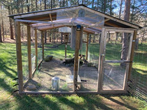 Tiny photo for 916 Ferry Road, Grants Pass, OR 97526 (MLS # 220217627)