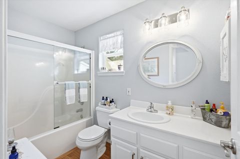 Tiny photo for 916 Ferry Road, Grants Pass, OR 97526 (MLS # 220217627)