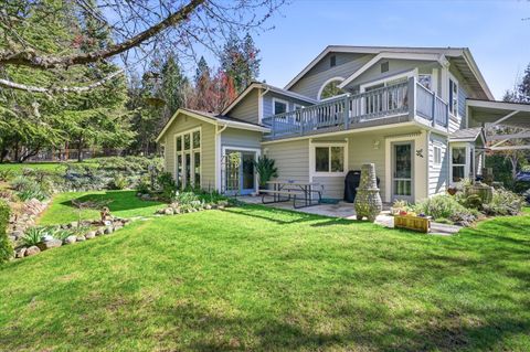 Tiny photo for 916 Ferry Road, Grants Pass, OR 97526 (MLS # 220217627)