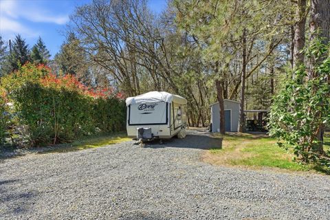 Tiny photo for 916 Ferry Road, Grants Pass, OR 97526 (MLS # 220217627)