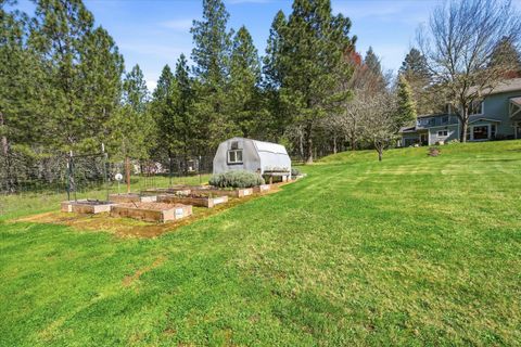 Tiny photo for 916 Ferry Road, Grants Pass, OR 97526 (MLS # 220217627)