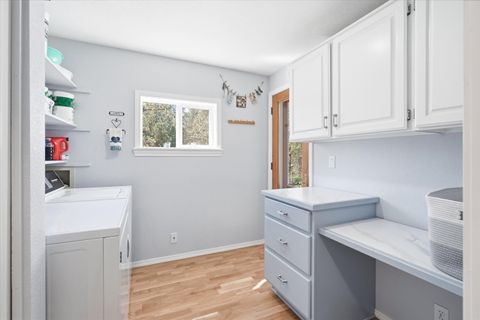 Tiny photo for 916 Ferry Road, Grants Pass, OR 97526 (MLS # 220217627)