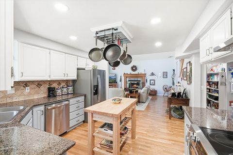 Tiny photo for 916 Ferry Road, Grants Pass, OR 97526 (MLS # 220217627)