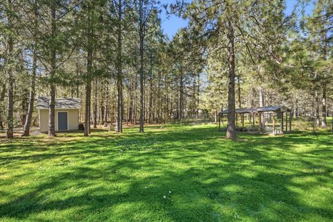 Tiny photo for 916 Ferry Road, Grants Pass, OR 97526 (MLS # 220217627)