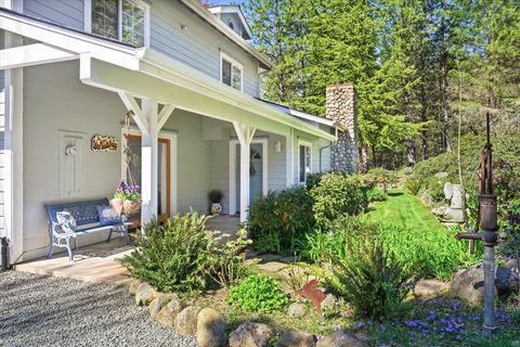 Tiny photo for 916 Ferry Road, Grants Pass, OR 97526 (MLS # 220217627)