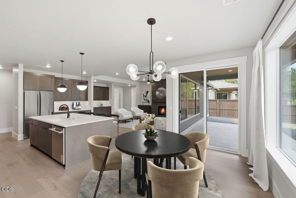 1313 NW Ochoa Drive