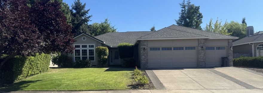 This 3-bed, 2-bath, 3-car garage home sits in one of the area's most sought-after neighborhoods and is ready for your vision. Brand-new roof and fresh paint inside and out, however it needs new carpet and updates throughout. Features include hardwood floors, spacious kitchen with island, bay-window breakfast nook, formal dining, large primary suite with jetted tub and oversized shower, and a private backyard with sprinklers. Drive your golf cart down the path directly to golf course. Sold AS-IS—a rare chance to create your forever home with instant equity!