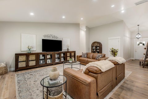 Tiny photo for 53730 Otter Drive, La Pine, OR 97739 (MLS # 220222111)