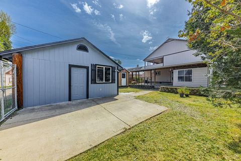 Tiny photo for 842 W 14th Street, Medford, OR 97501 (MLS # 220219470)