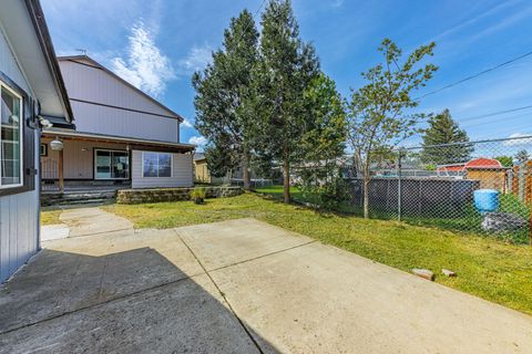 Tiny photo for 842 W 14th Street, Medford, OR 97501 (MLS # 220219470)