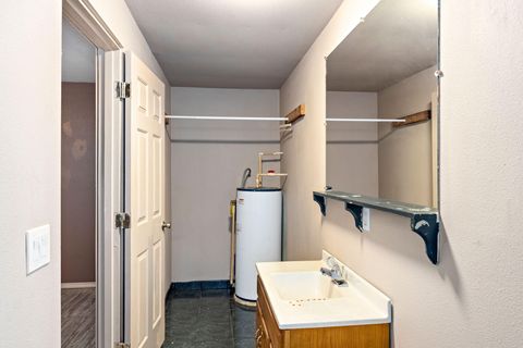 Tiny photo for 842 W 14th Street, Medford, OR 97501 (MLS # 220219470)