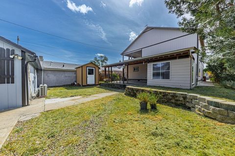 Tiny photo for 842 W 14th Street, Medford, OR 97501 (MLS # 220219470)