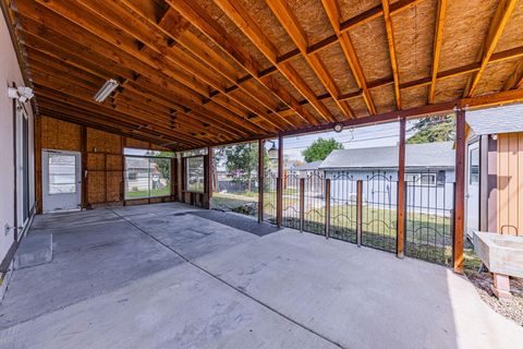 Tiny photo for 842 W 14th Street, Medford, OR 97501 (MLS # 220219470)