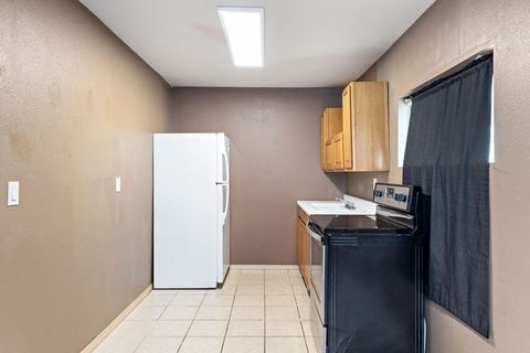 Tiny photo for 842 W 14th Street, Medford, OR 97501 (MLS # 220219470)