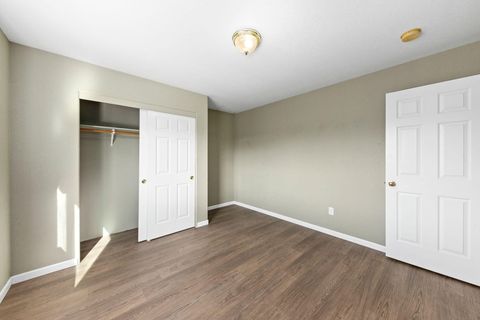 Tiny photo for 842 W 14th Street, Medford, OR 97501 (MLS # 220219470)