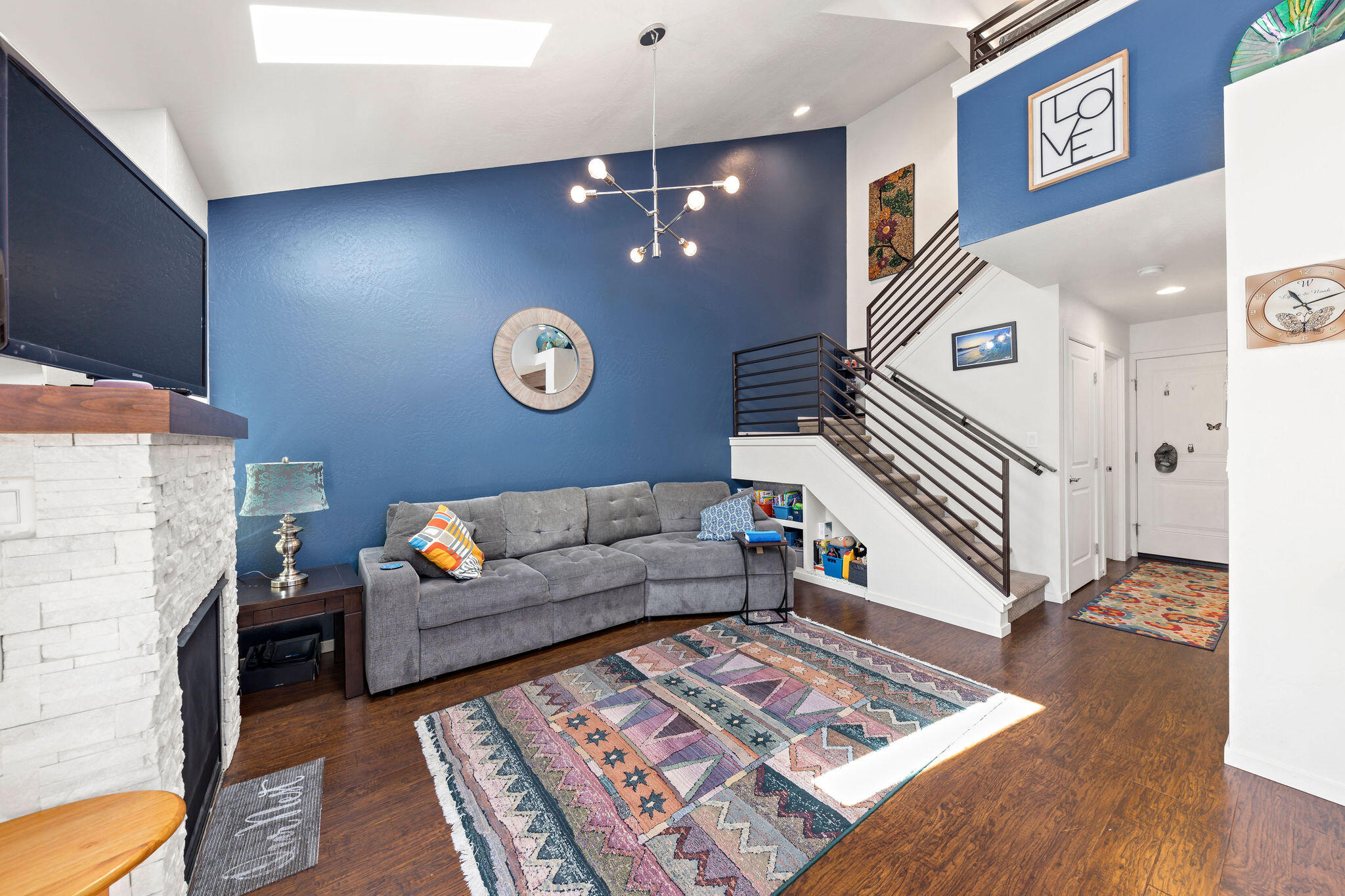 55 N Mountain Avenue