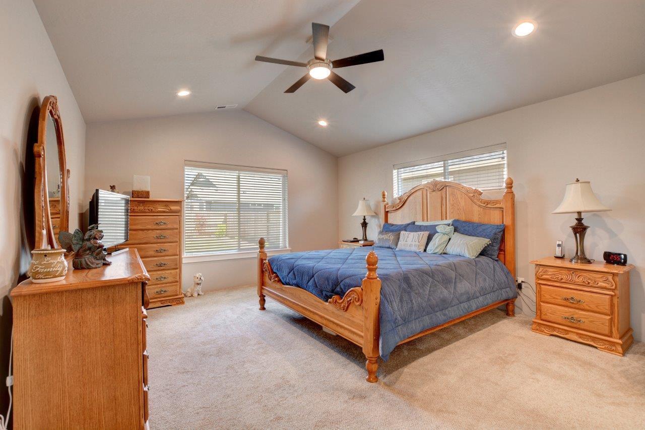 Mt Pitt Meadows - Residential