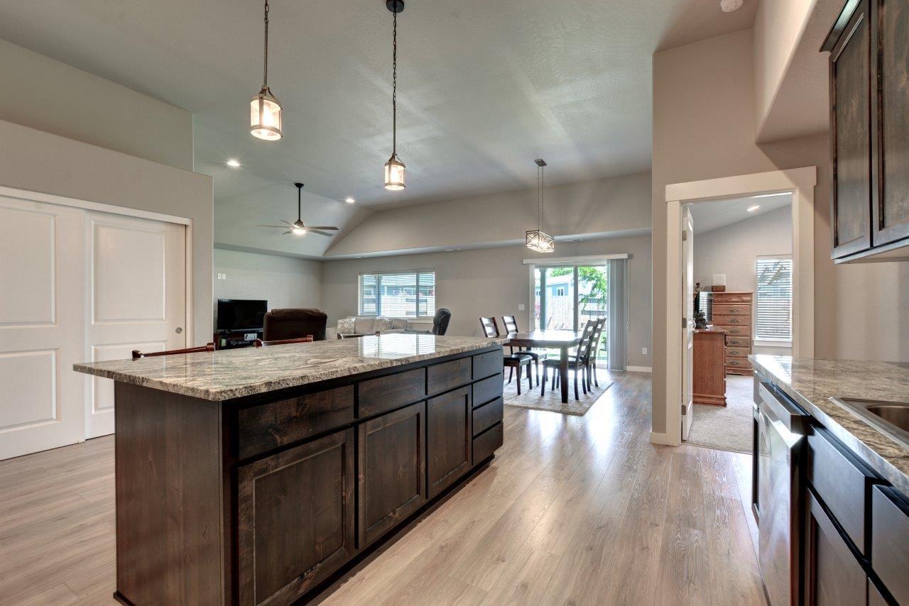 Mt Pitt Meadows - Residential