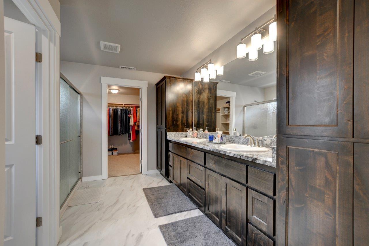 Mt Pitt Meadows - Residential