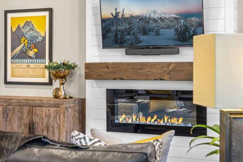 Tiny photo for 19318 SW Marshmallow Place, Bend, OR 97702 (MLS # 220215205)