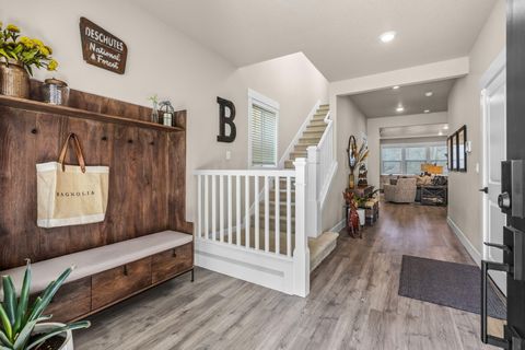 Tiny photo for 19318 SW Marshmallow Place, Bend, OR 97702 (MLS # 220215205)