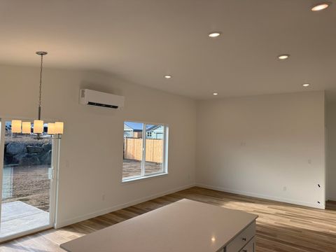 Tiny photo for 251 SE Peppermint Loop #6, Culver, OR 97734 (MLS # 220219302)