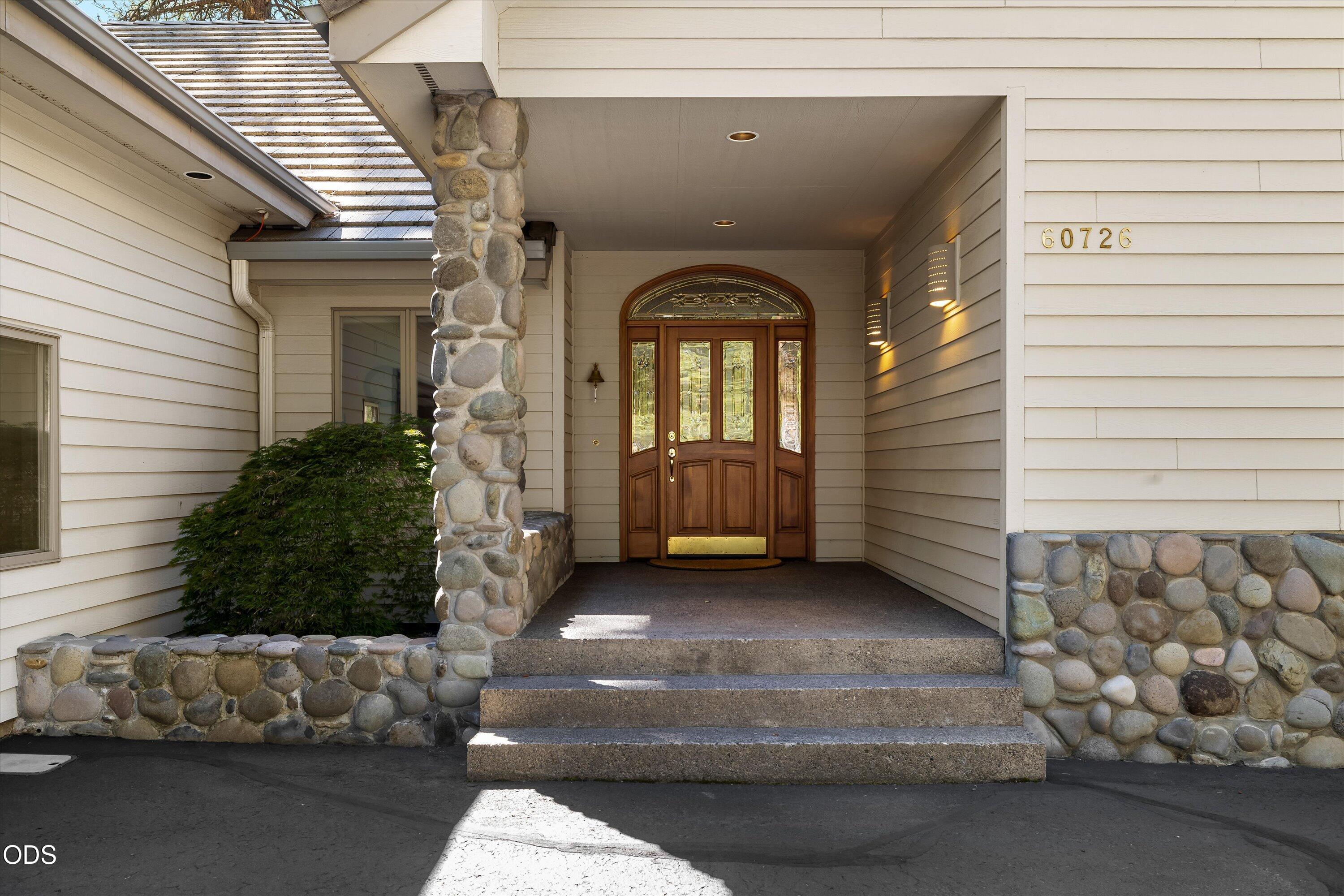 60726 Golf Village Loop