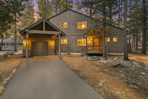Photo of 57532 Tamarack Lane #10, Sunriver, OR 97707 (MLS # 220214856)