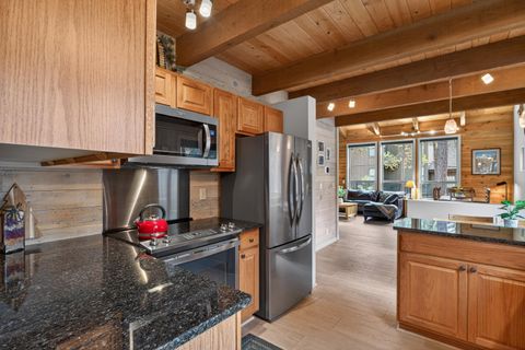 Tiny photo for 57532 Tamarack Lane #10, Sunriver, OR 97707 (MLS # 220214856)