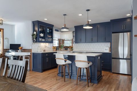 1110 E Cascade Avenue Sisters OR 97759