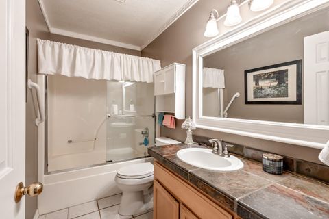 Tiny photo for 2987 NE Oakley Court, Bend, OR 97701 (MLS # 220210762)