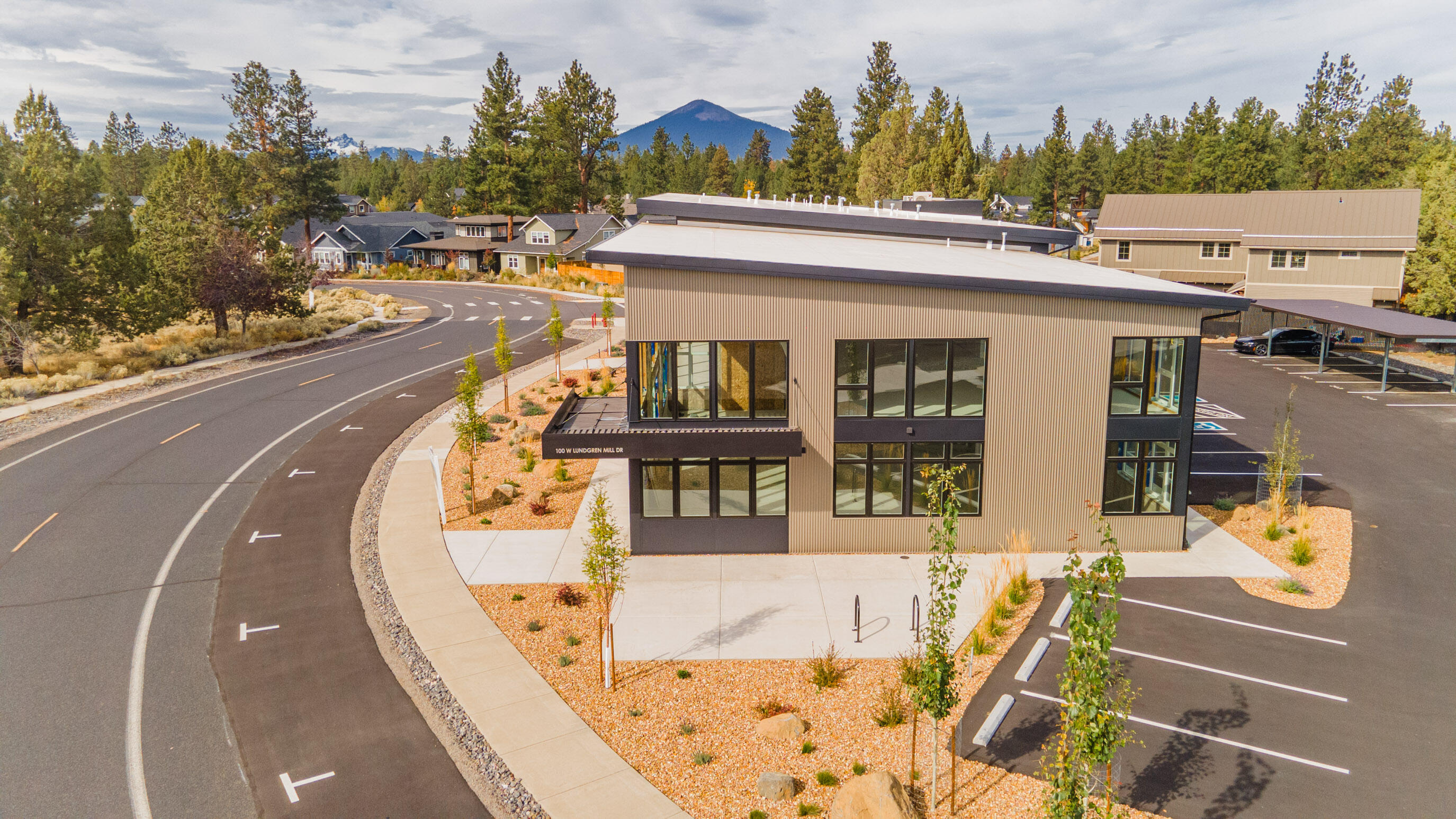 Three Sisters Bus Pk - Commercial Sale