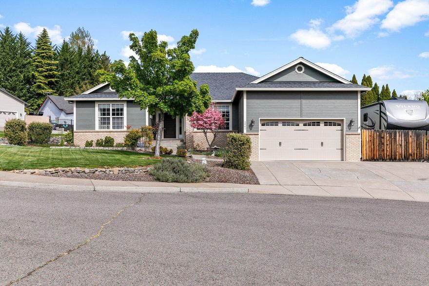 This one will sell quickly! Immaculate ranch style home on cul de sac corner lot in highly sought-after East Medford neighborhood. This 4 bedroom, 2 bath, split floor plan has it all; 2,095 square feet on .30 acres in the Eagle Trace neighborhood, vaulted ceilings, large RV parking with hookups and dump station, extra garage storage, newer HVAC system. Don't miss out!