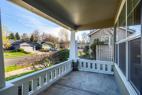 Tiny photo for 3350 Edgewater Drive, Medford, OR 97504 (MLS # 220217809)
