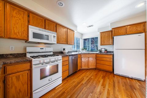 Tiny photo for 3350 Edgewater Drive, Medford, OR 97504 (MLS # 220217809)