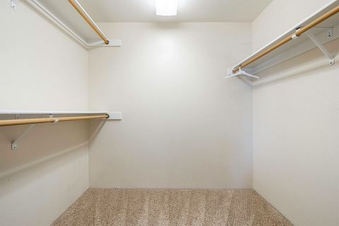 Tiny photo for 3350 Edgewater Drive, Medford, OR 97504 (MLS # 220217809)