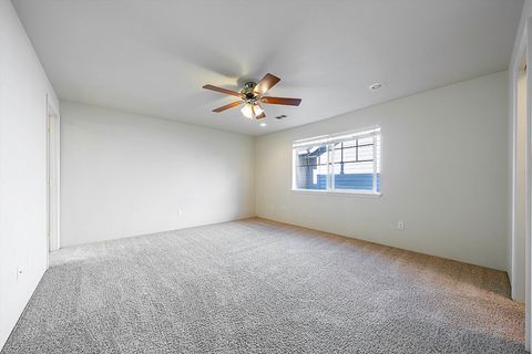 Tiny photo for 3350 Edgewater Drive, Medford, OR 97504 (MLS # 220217809)