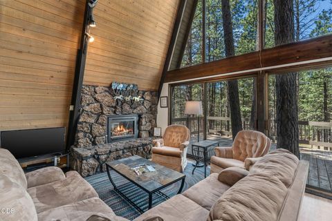 Tiny photo for 57165 Mink Lane, Sunriver, OR 97707 (MLS # 220224425)
