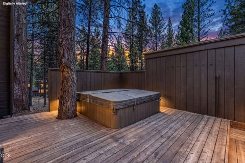 Tiny photo for 57165 Mink Lane, Sunriver, OR 97707 (MLS # 220224425)