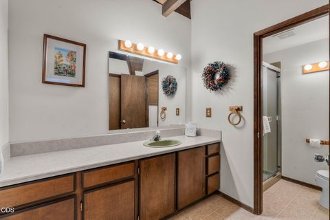 Tiny photo for 57165 Mink Lane, Sunriver, OR 97707 (MLS # 220224425)