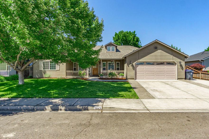 Beautiful Crafftsman home in New Haven Estates. This split floor plan, single level with high ceilings has 3 bedrooms/ 2.5 baths great room, master bedroom with slider to the back patio and large bedroom with walk-in closet, shower, and jetted tub. Newer HVAC and 2021 hardscape/landscaped backyard with covered patio, garden, fire pit, flower beds and more! Extra Storage with pull-down ladder in the garage.