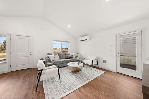 Tiny photo for 4011 SW Obsidian Place #145, Redmond, OR 97756 (MLS # 220217019)