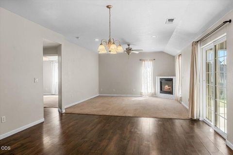 Tiny photo for 17 Meadowfield Circle, Eagle Point, OR 97524 (MLS # 220223542)
