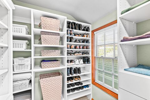 Tiny photo for 218 Saginaw Drive, Medford, OR 97504 (MLS # 220213076)