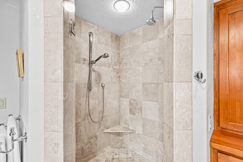 Tiny photo for 218 Saginaw Drive, Medford, OR 97504 (MLS # 220213076)