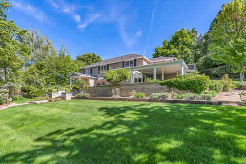 Tiny photo for 218 Saginaw Drive, Medford, OR 97504 (MLS # 220213076)