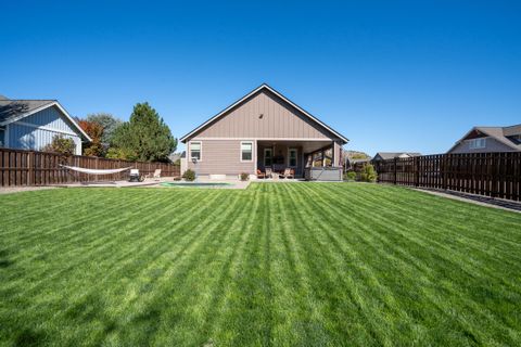 Tiny photo for 2944 SE Triangle Outfit Drive, Prineville, OR 97754 (MLS # 220210212)