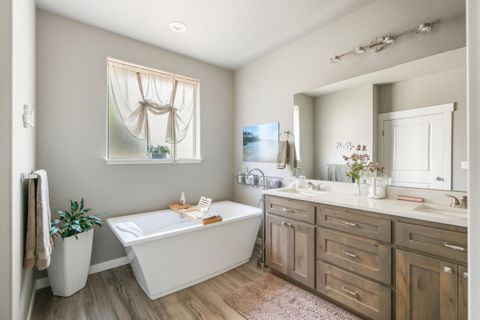 Tiny photo for 2944 SE Triangle Outfit Drive, Prineville, OR 97754 (MLS # 220210212)