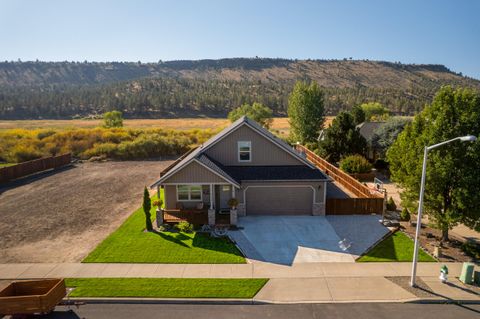 Tiny photo for 2944 SE Triangle Outfit Drive, Prineville, OR 97754 (MLS # 220210212)